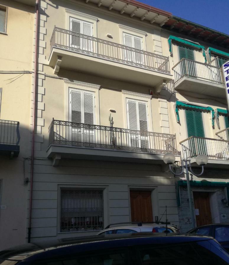 شقة La Casa Di Anna فياريجيو المظهر الخارجي الصورة